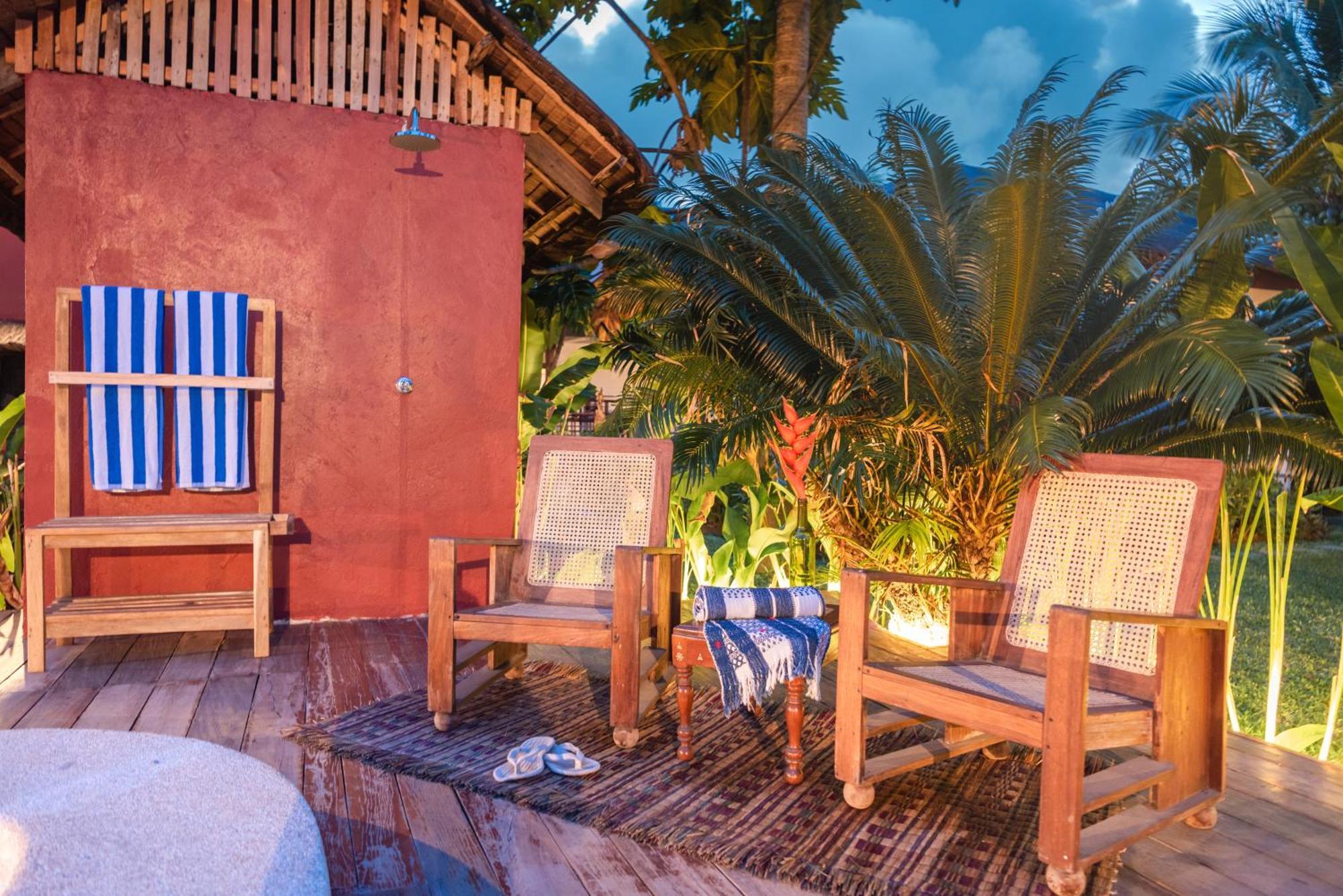 Alon Cloud9 Beach Front Catangnan Екстер'єр фото