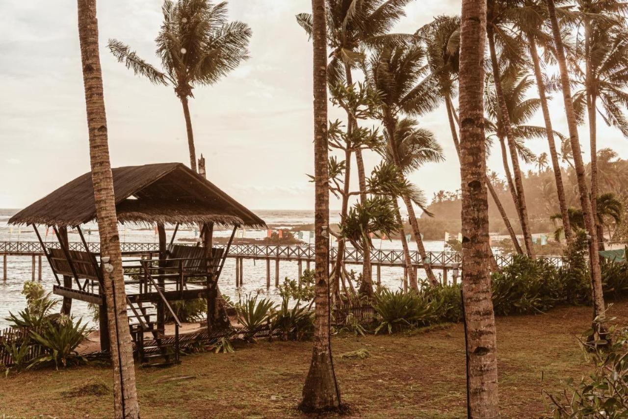 Alon Cloud9 Beach Front Catangnan Екстер'єр фото